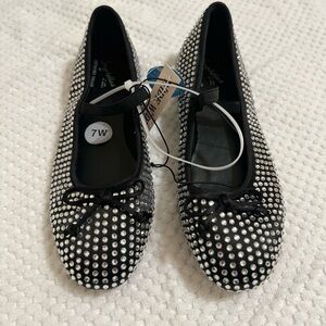 Stylish Black and Silver Women's Flats  SEYCHELLES Ballet flats- memory foam